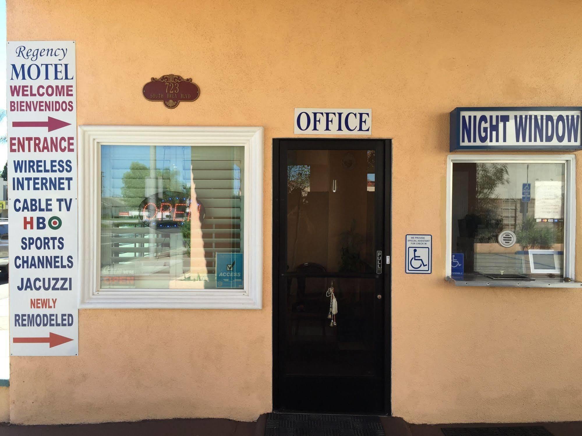 Regency Motel Brea Luaran gambar
